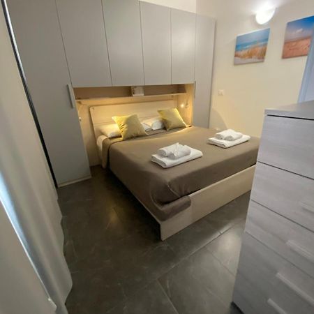 דירות רג'יו די קאלאבריה Little House מראה חיצוני תמונה